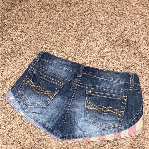 Rue21 American short - Picture 2 of 3